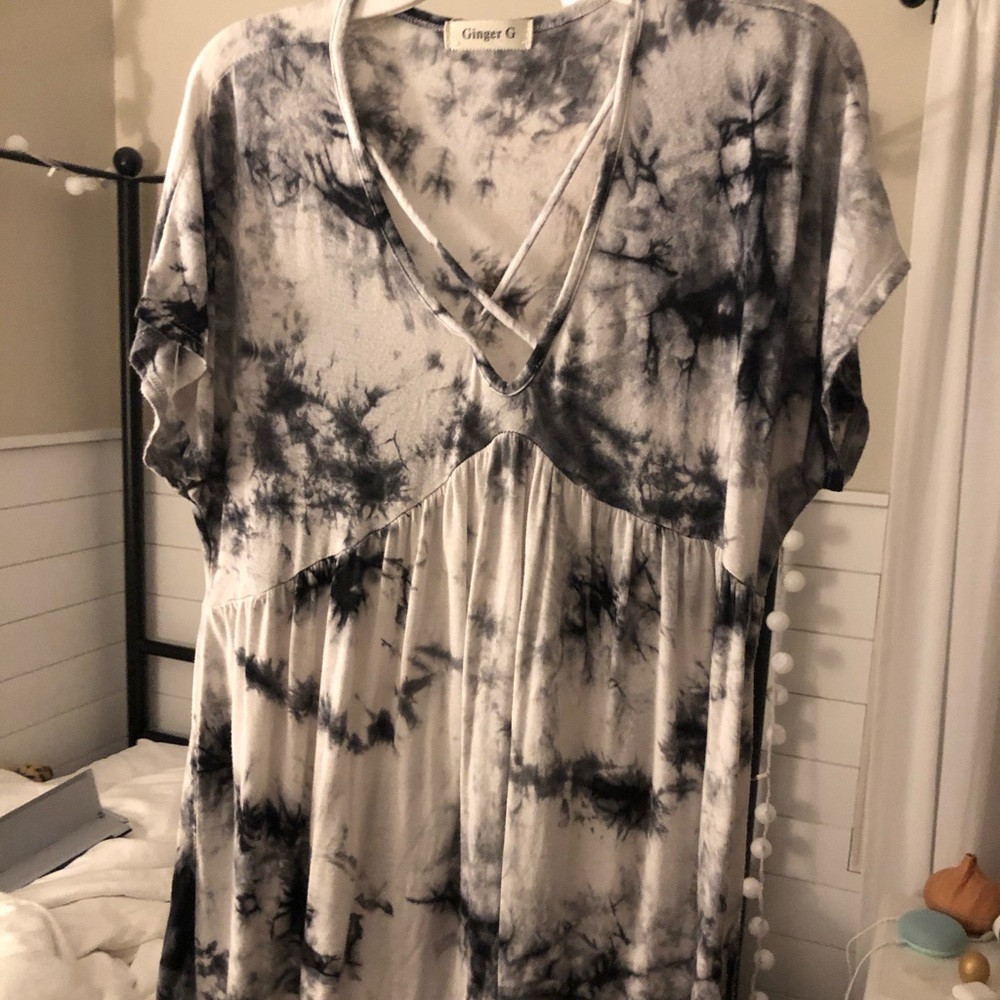 B&W Tie Dye Cross Front Tunic